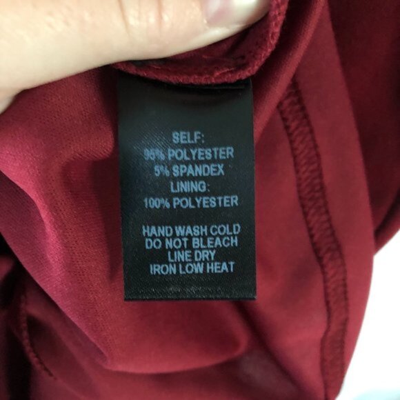 Lulu's Red Sleeveless V-Neck Lined Shift Dress - Picture 4 of 10